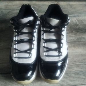 Jordan 11 concord low